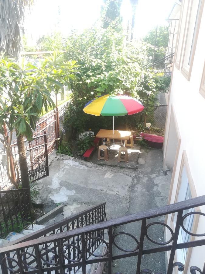 Mano'S Guest House Kobuleti Exterior foto